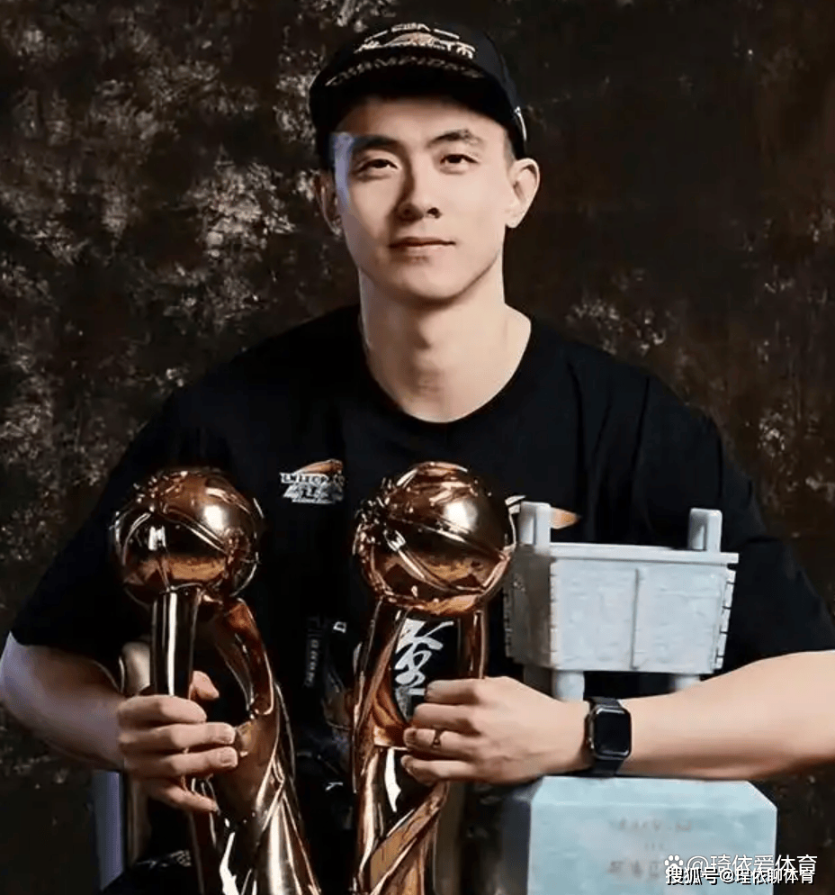 CBA风云：赵继伟转会大戏烂尾，培养费成拦路虎，辽宁直接续约