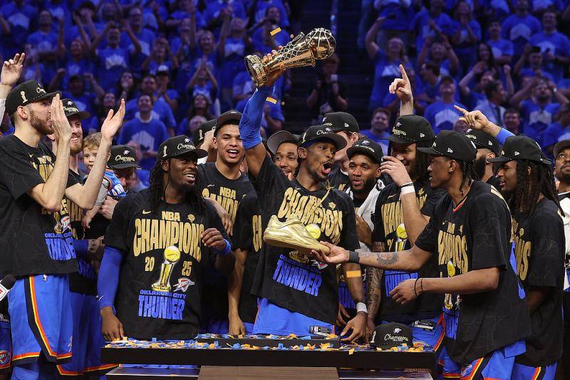 NBA｜雷霆提前顶薪续约杰威 留住三巨头共创未来