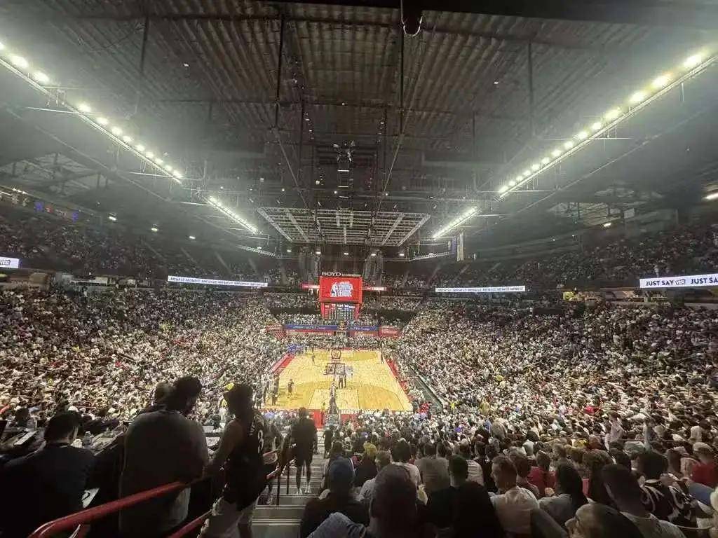 21投16铁！广东队外援锁死弗拉格！NBA状元首秀彻底搞砸