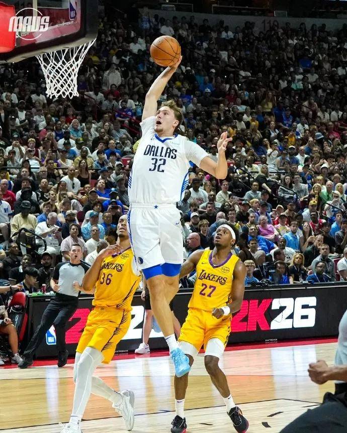 21投16铁！广东队外援锁死弗拉格！NBA状元首秀彻底搞砸