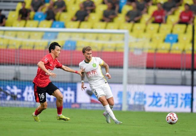 德尔加多破僵局，莱切特定乾坤！成都蓉城2-0国安，申花坐收渔利