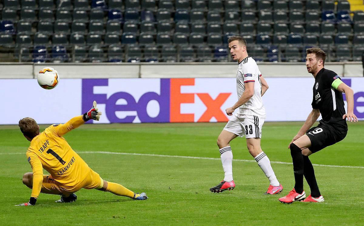 法兰克福主场迎战圣保利，战意十足冲击欧冠席位