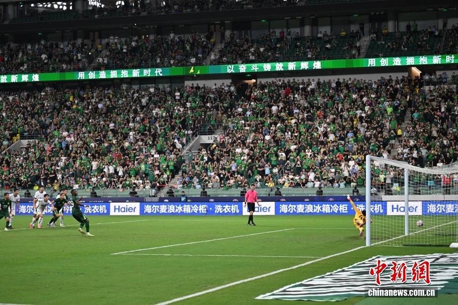 中超第22轮：北京国安4比0胜武汉三镇