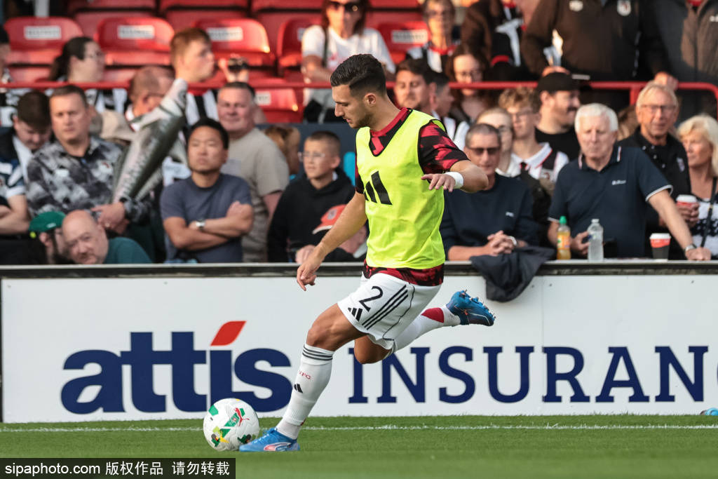 曼联惨遭低级别球队淘汰，拜耳勒沃库森火上浇油